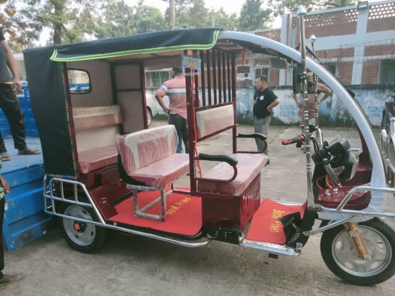 Sandi Mini Folding Seat Tricycle